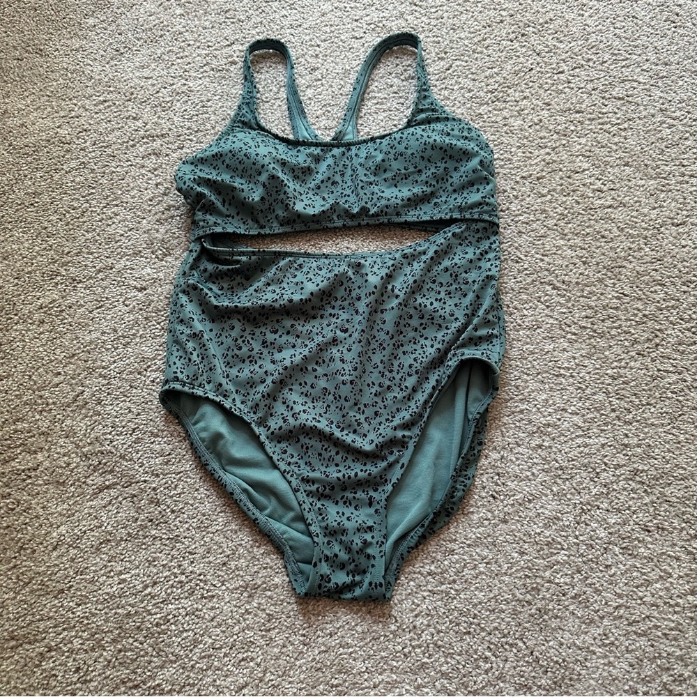 All in Motion Teal Leopard Print Cutout One Piece Swimsuit Size Large L